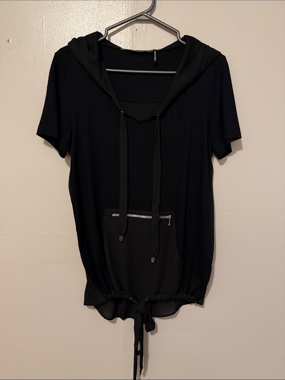 Women’s Black Short Sleeve Hoodie Tee with Front Zip Pocket